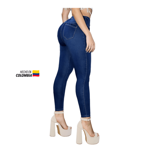 Los jeans colombianos levanta glúteos moldean tu figura para un ajuste perfecto y favorecedor en cada movimiento. ¡No esperes más para potenciar tu estilo!