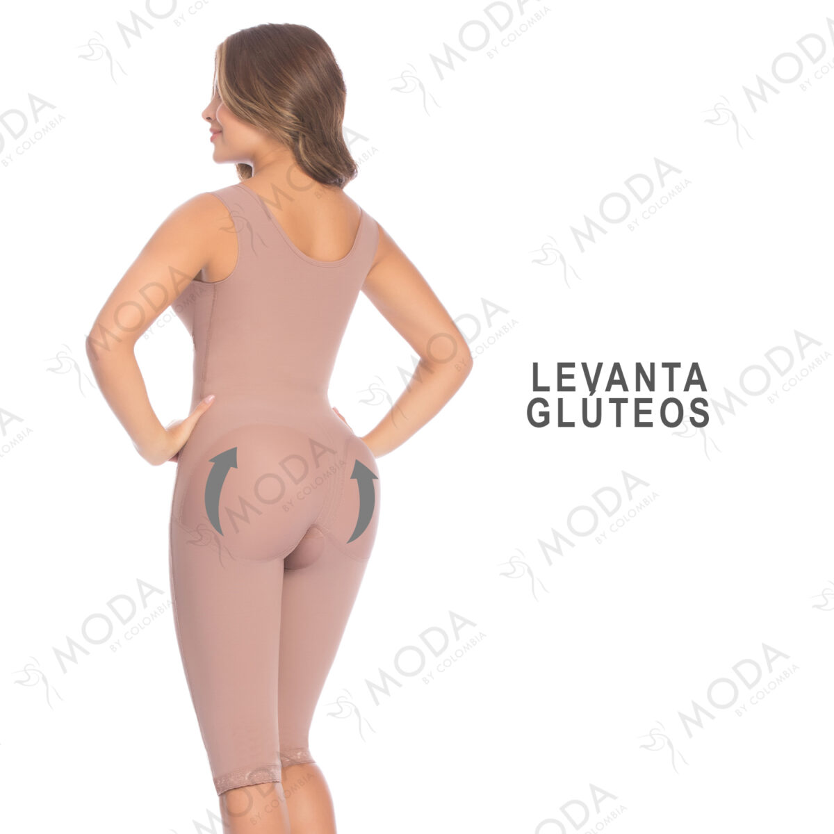 La faja colombiana con brasier incluido estiliza la figura al instante, define la cintura, y realza de forma natural los glúteos.